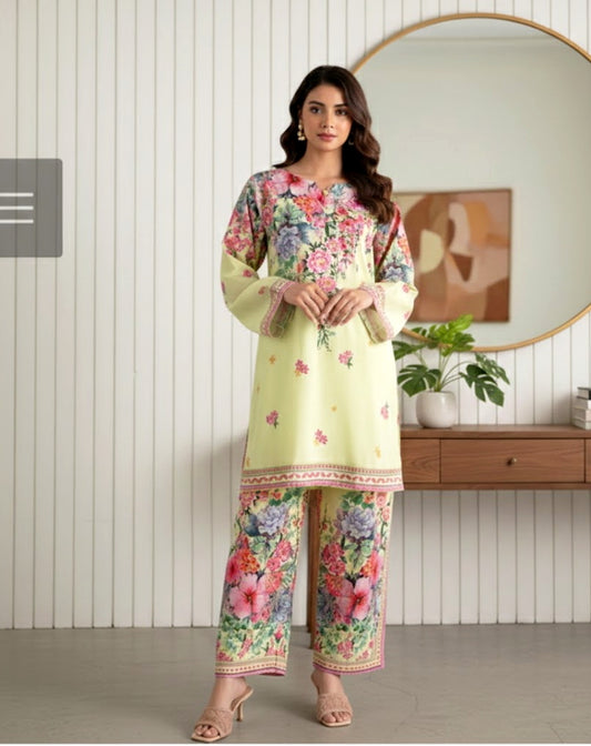 🌸 2 Piece Printed Floral Co-Ord Set – Premium Lawn