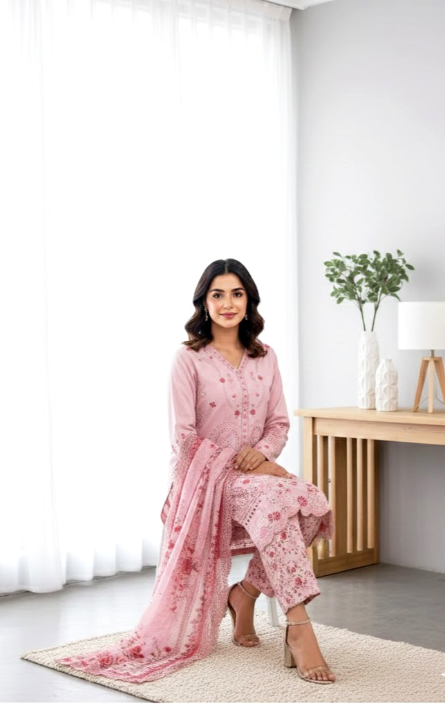 🌸 3 Piece Embroidered Lawn Luxury Suit – Soft Pink Elegance