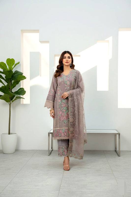 ✨ 3 Piece Luxury Embroidered Suit – Elegant & Sophisticated