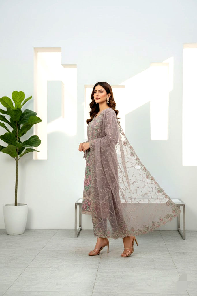 ✨ 3 Piece Luxury Embroidered Suit – Elegant & Sophisticated