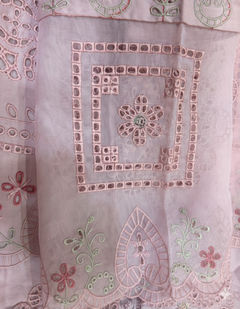 🌸 3 Piece Embroidered Lawn Luxury Suit – Soft Pink Elegance